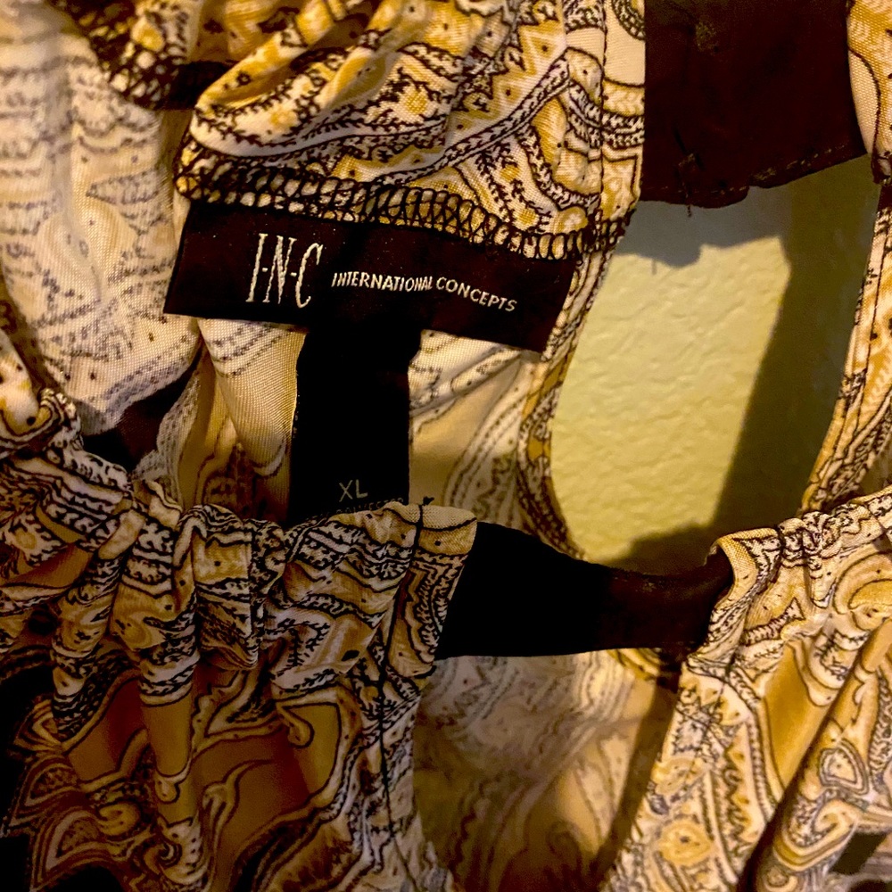 Nice blouse hardy worn